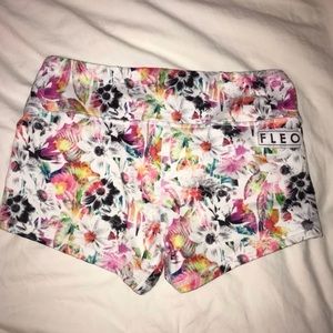 EUC Fleo Shorts Voltaic Ghost Size Medium